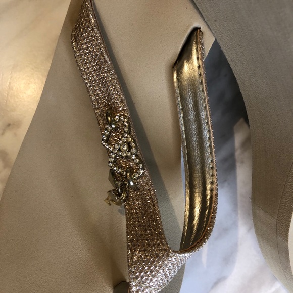 Guess Slippers - Picture 4 of 5